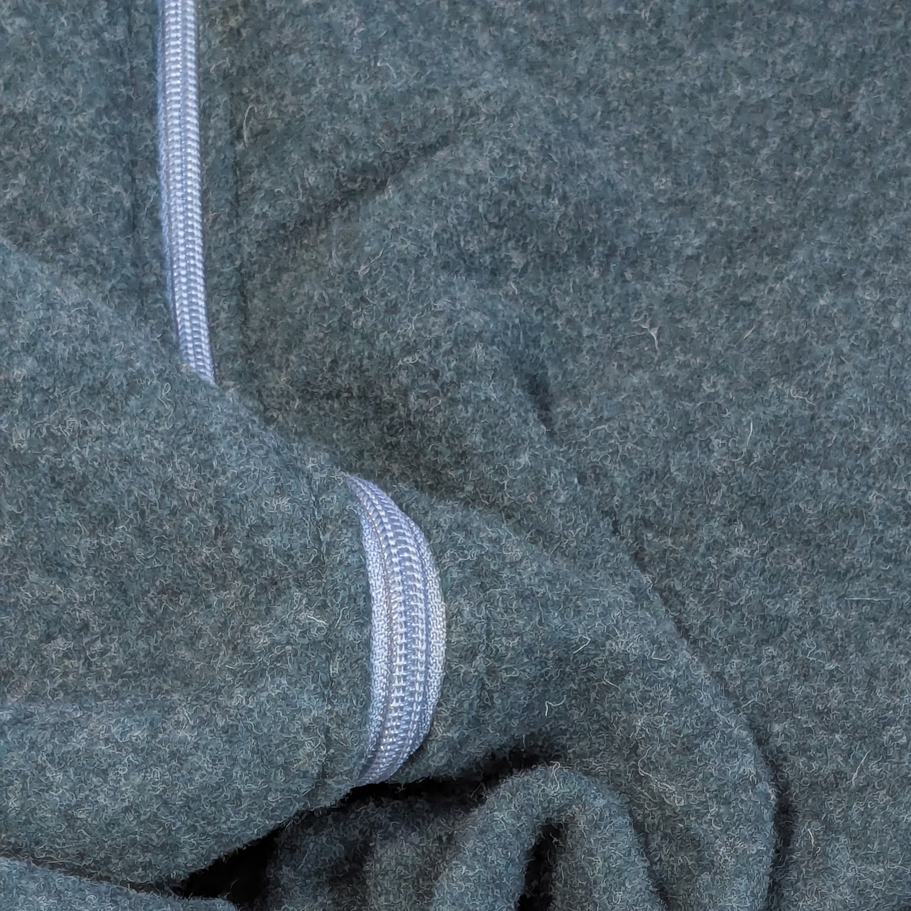 Schlafsack ohne Füße aus Merino-Wollfleece in der Farbe Petrol